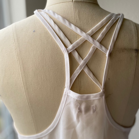 Lace front sheer Hollister Tank - Picture 5 of 9